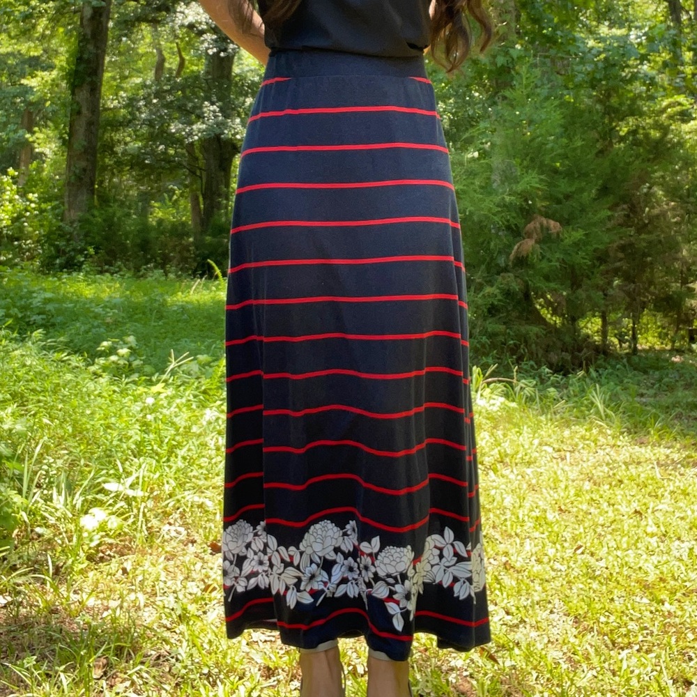 Tommy Hilfiger Women’s Striped Navy Skirt Size: XS